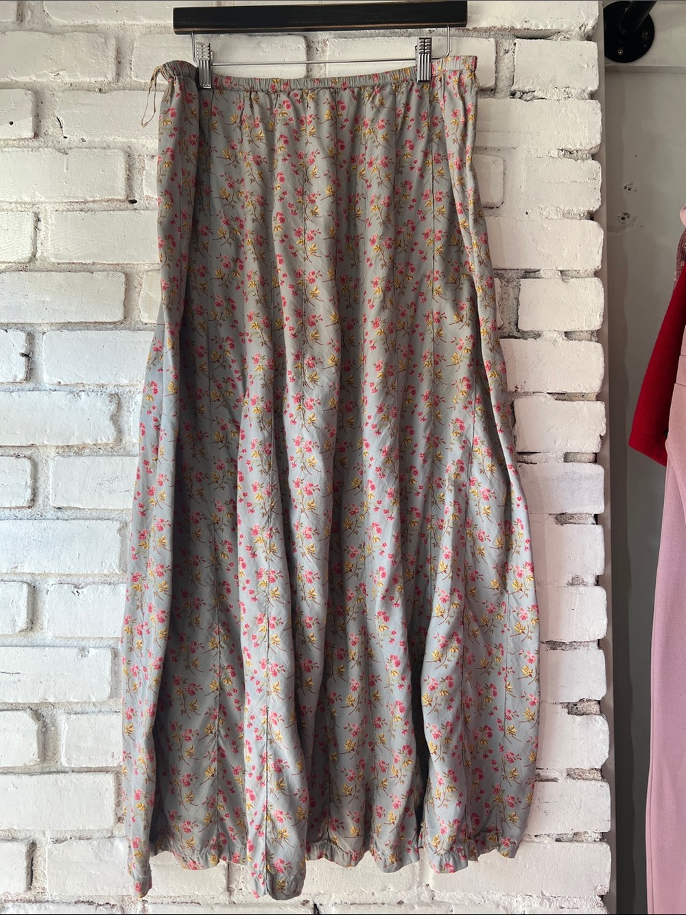 Tiered midi skirt casual floral grey and pink floral pattern